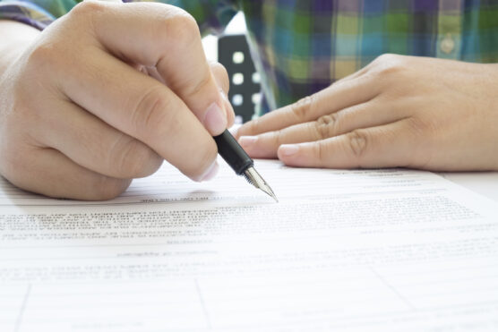 signing-contract signing-contract